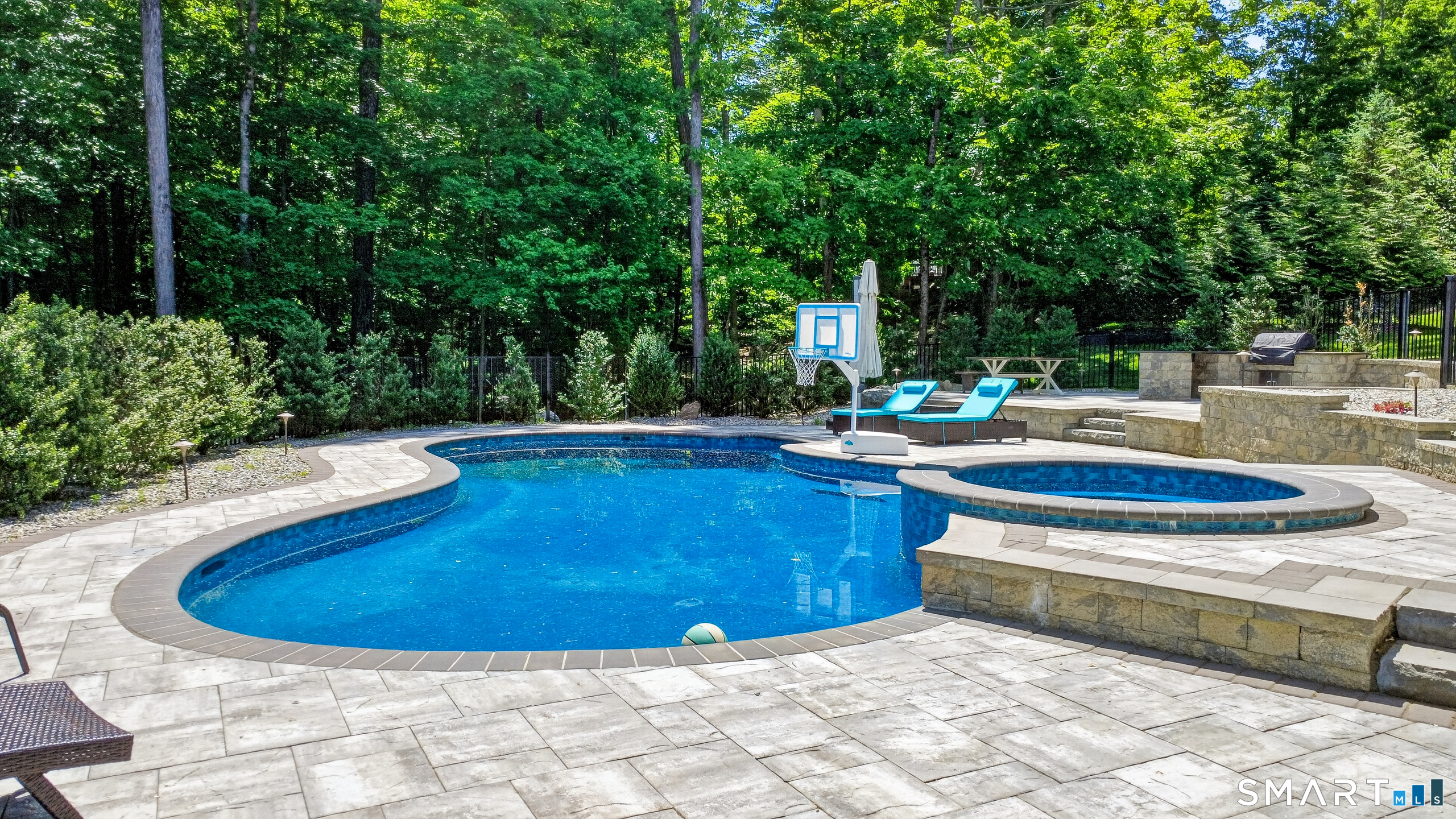 29 Greenleaf Farms Road Newtown, CT 06470 - Photo 5 of 38