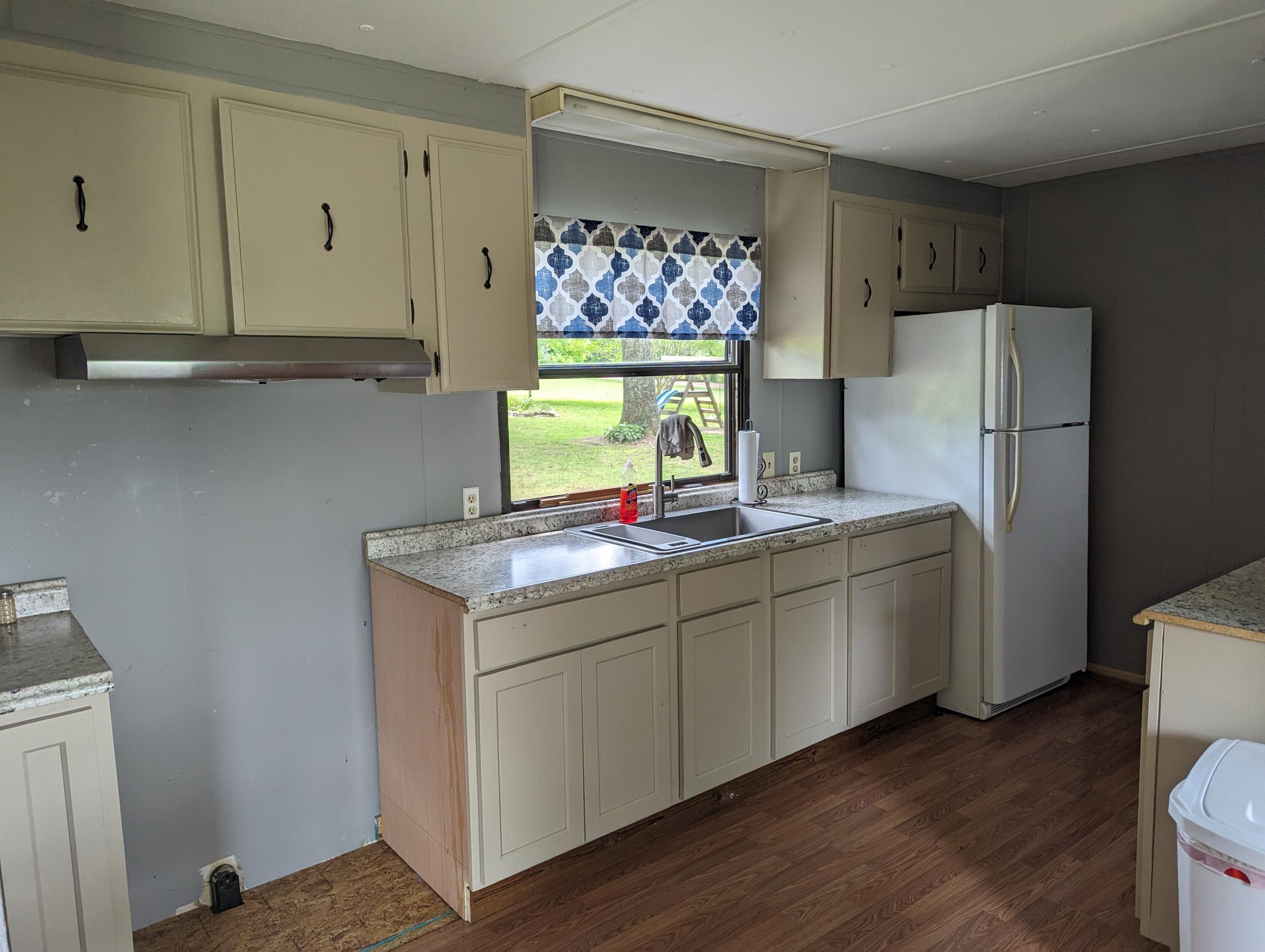 298 Fuller Road Trenton, GA 30752 - Photo 5 of 39 PXL_20230709_165800328