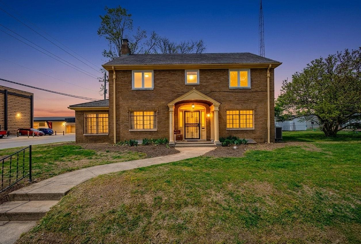 2003 Indiana Avenue Connersville, IN 47331 - Photo 3 of 56