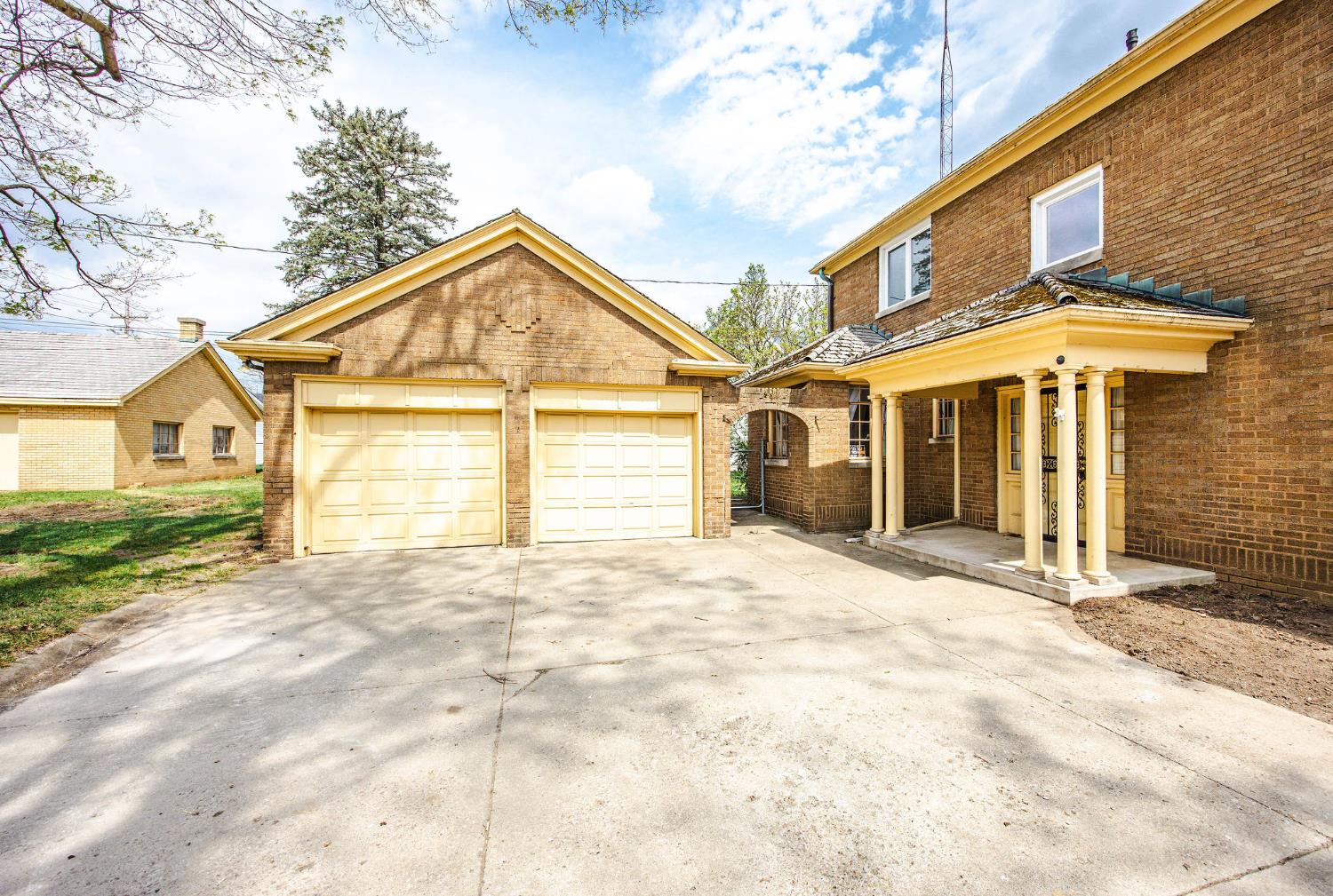 2003 Indiana Avenue Connersville, IN 47331 - Photo 4 of 56