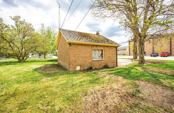 $249,900 | 2003 Indiana Avenue, Connersville, IN 47331