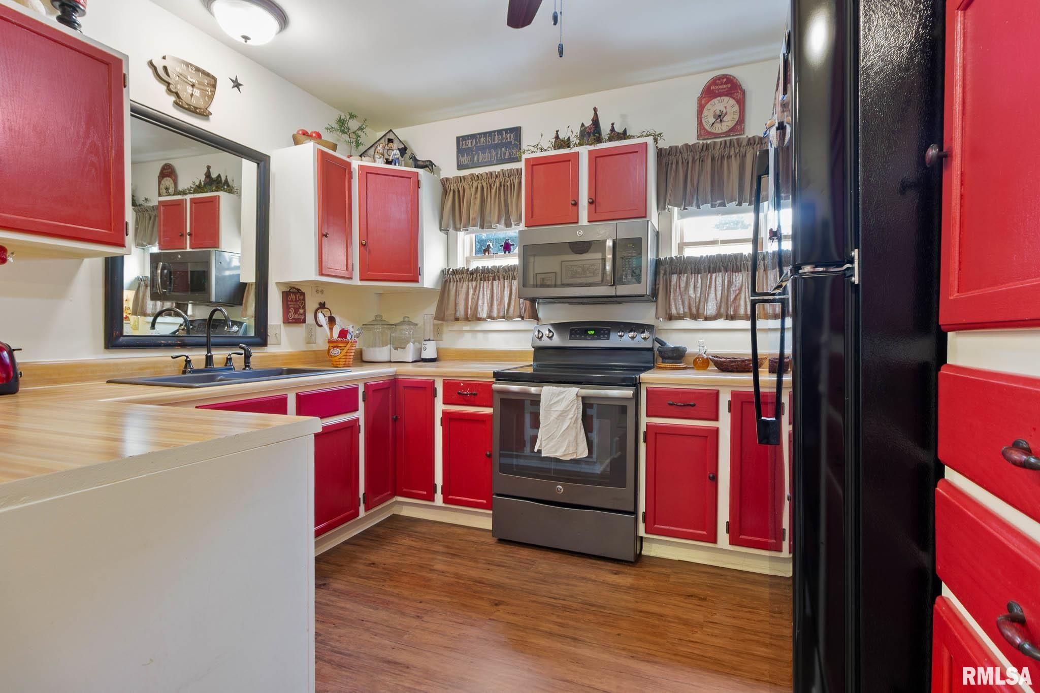 301 North 9th Street Herrin, IL 62948 - Photo 4 of 25