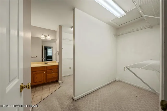 a view of utility room