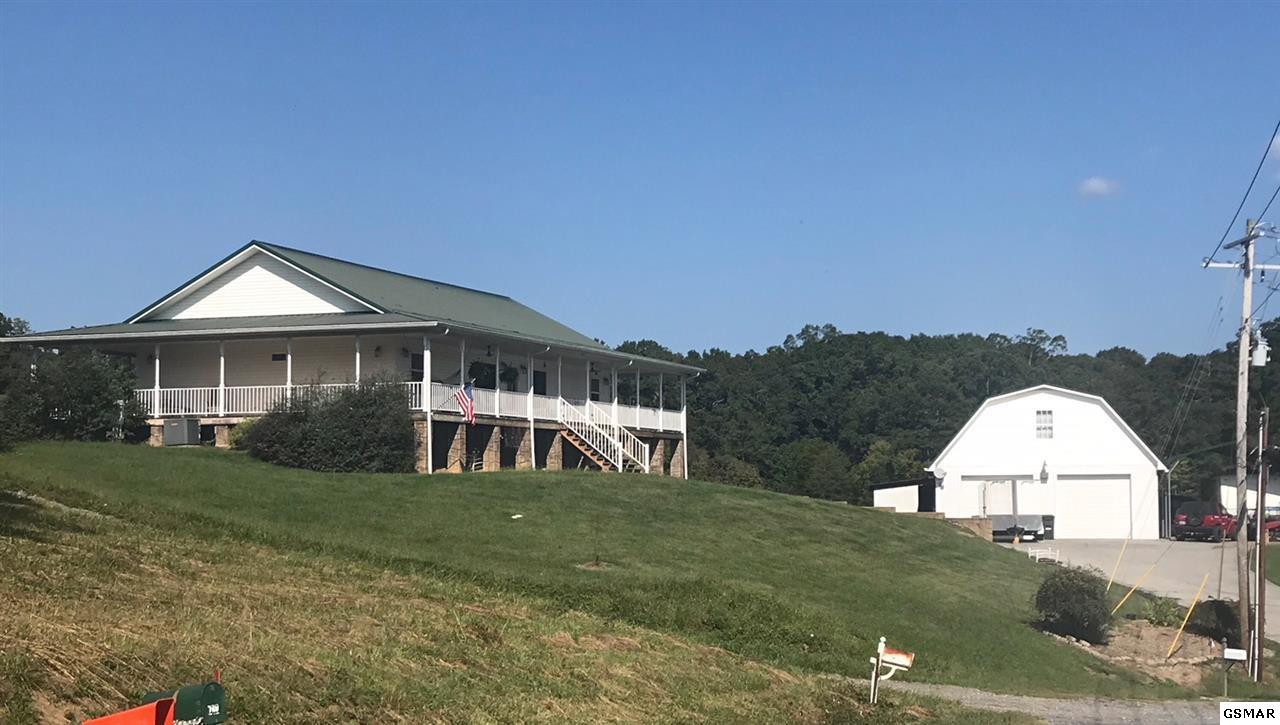 330 Lower Bogard Road Newport, TN 37821 - Photo 3 of 36