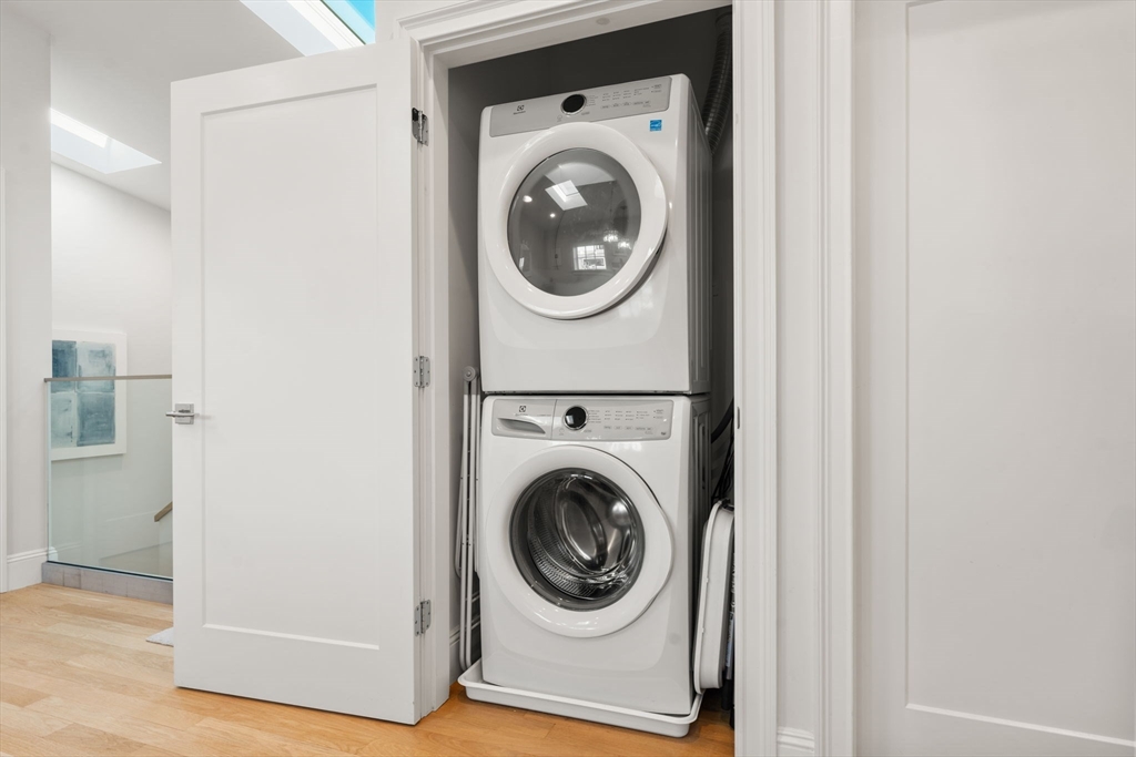 269 Gold Street, Unit 3 Boston, MA 02127 - Photo 12 of 24