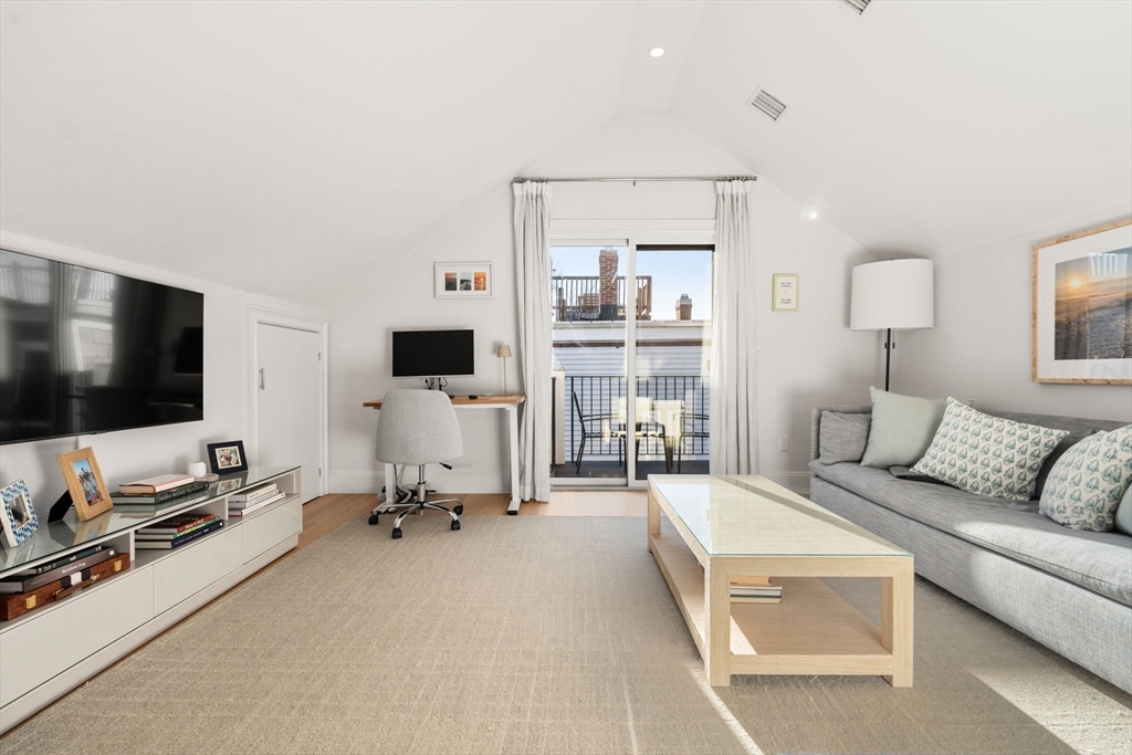 269 Gold Street, Unit 3 Boston, MA 02127 - Photo 16 of 24