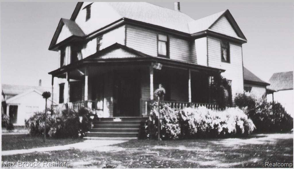 18 North Holcomb Road Clarkston, MI 48346 - Photo 56 of 56 Old House.jpg