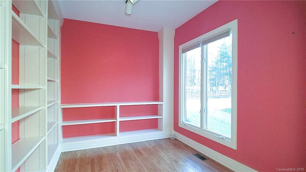 9309 Hood Road Charlotte, NC 28215 - Photo 14 of 36 Gallery Image 14