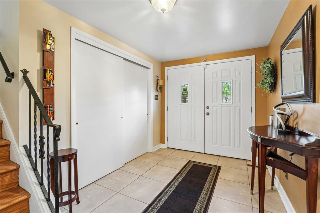 3741 Margate Road Pittsburgh, PA 15221 - Photo 3 of 36