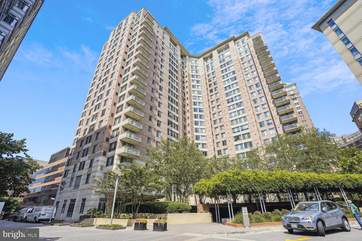 851 North Glebe Road, Unit 2015 Arlington, VA 22203 - Photo 1 of 55 The Continental Front Elevation