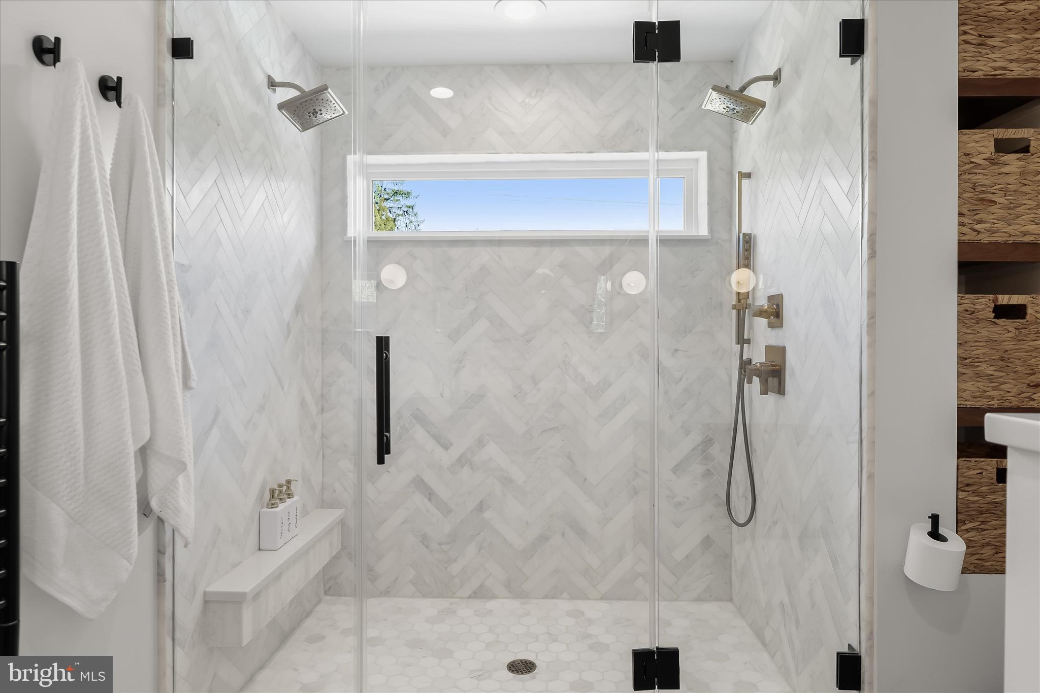 3412 Manor Hill Road Baltimore, MD 21208 - Photo 39 of 79 Primary En-Suite Bathroom