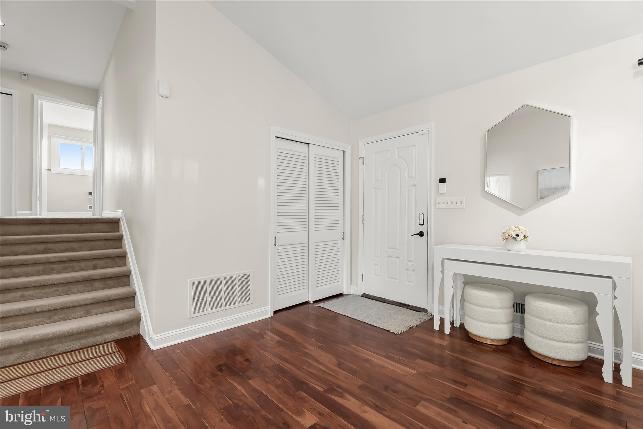 3412 Manor Hill Road Baltimore, MD 21208 - Photo 4 of 79 Foyer
