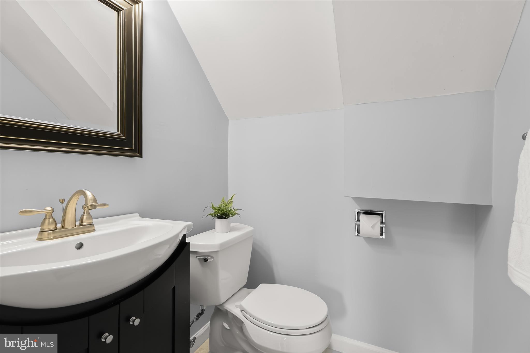3412 Manor Hill Road Baltimore, MD 21208 - Photo 57 of 79 Half Bathroom