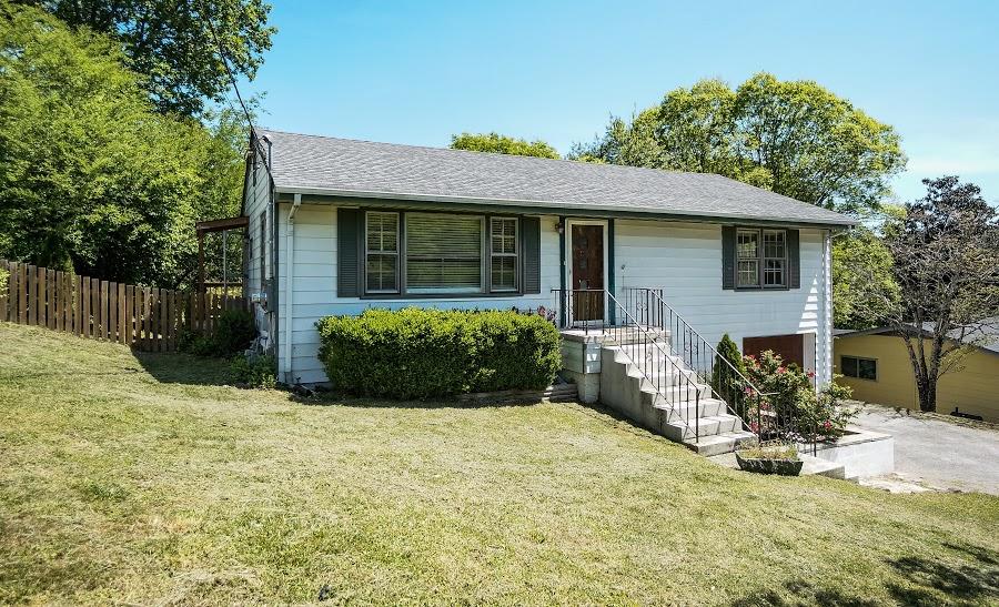 775 Munro Road Chattanooga, TN 37415 - Photo 2 of 23 IMG_6523