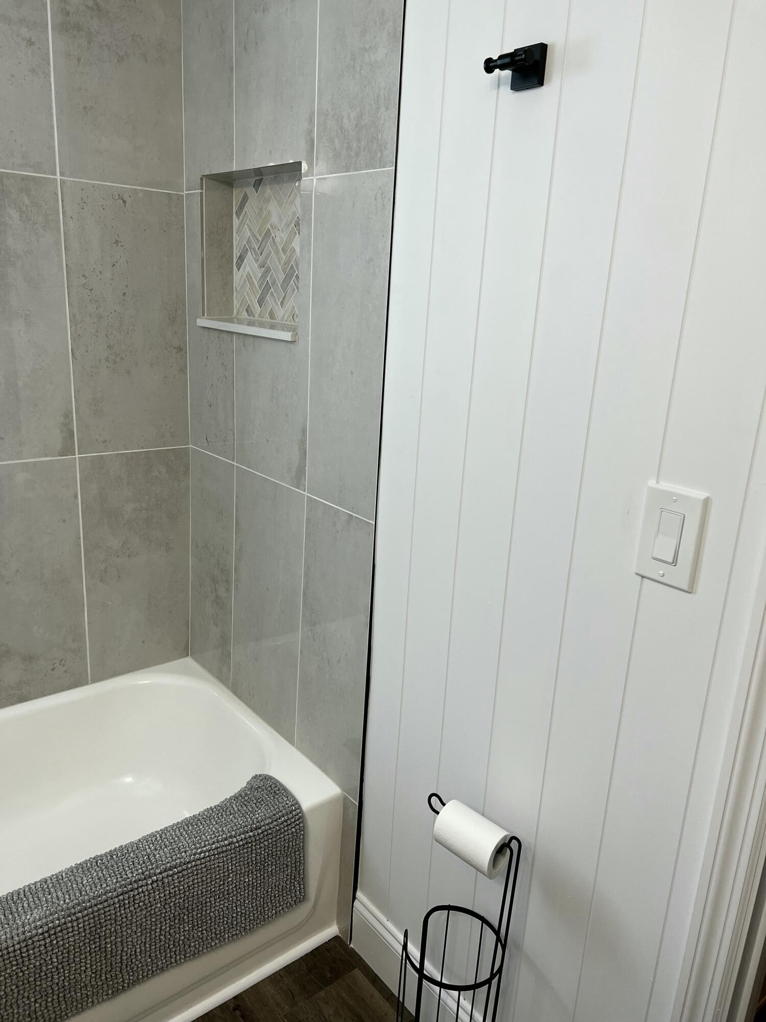 201 Coppitt Road, Unit 204B Key West, FL 33040 - Photo 13 of 30 Full Bath