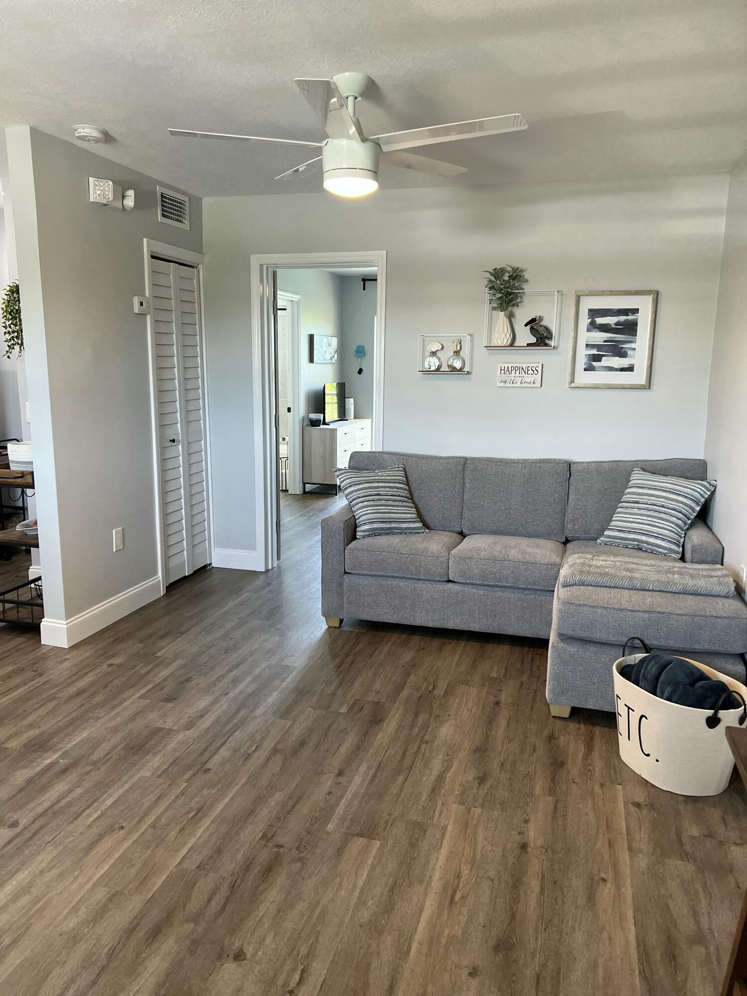 201 Coppitt Road, Unit 204B Key West, FL 33040 - Photo 5 of 30 Living Room