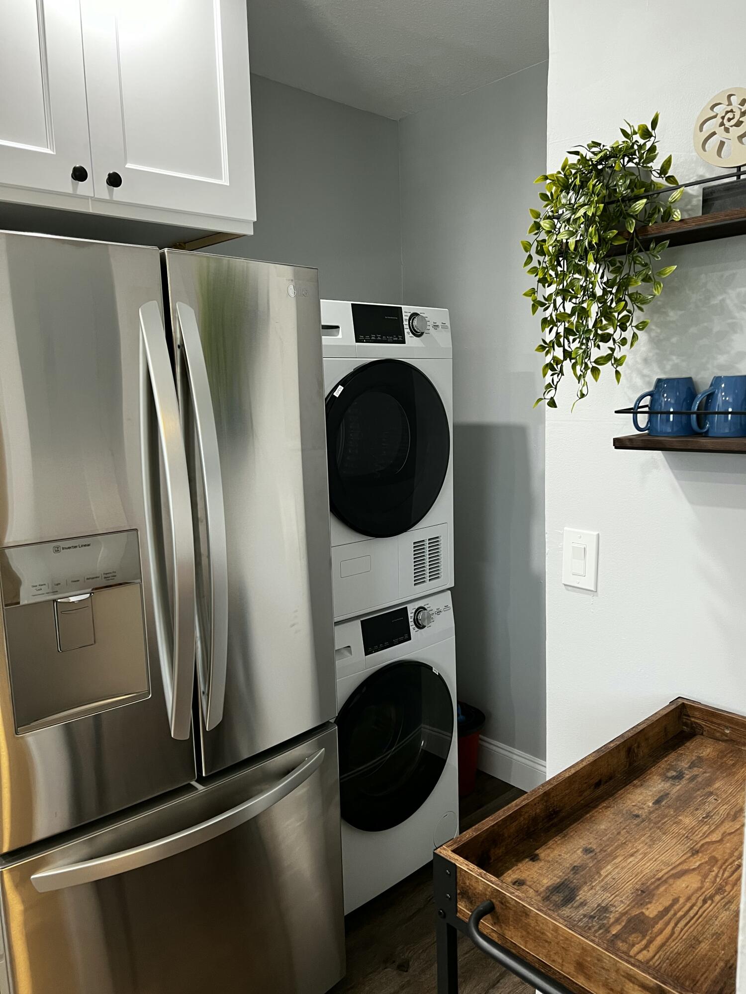 201 Coppitt Road, Unit 204B Key West, FL 33040 - Photo 10 of 30 Washer and Dryer