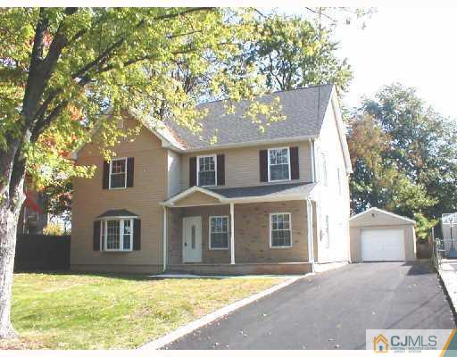 24 Walnut Street Edison, NJ 08817 - Photo 2 of 8 Gallery Image 2