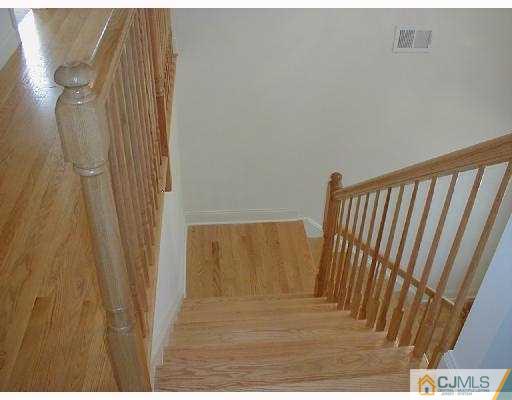 24 Walnut Street Edison, NJ 08817 - Photo 6 of 8 Gallery Image 6