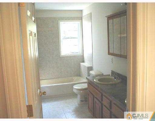 24 Walnut Street Edison, NJ 08817 - Photo 8 of 8 Gallery Image 8