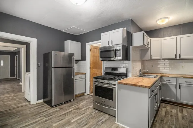 $265,000 | 694 Wilson Avenue, St. Paul, MN 55106