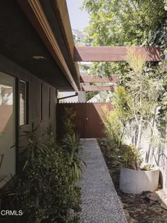 $1,699,950 | 1600 Sunset Plaza Drive, Los Angeles, CA 90069