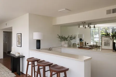 $1,699,950 | 1600 Sunset Plaza Drive, Los Angeles, CA 90069