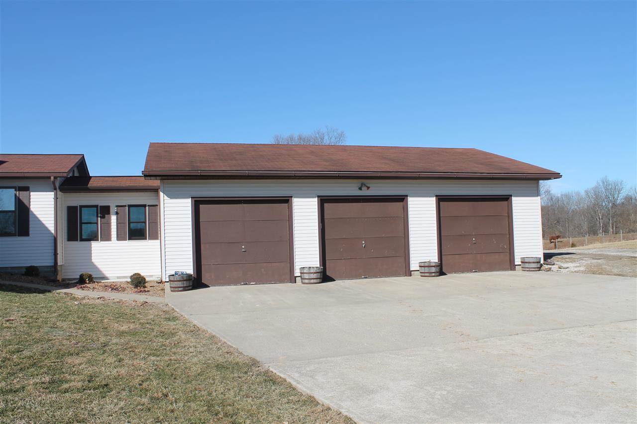 4357 Tunnelton Road Bedford, IN 47421 - Photo 3 of 26