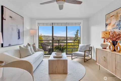 $498,750 | 3401 Wallingford Avenue North, Unit 405, Seattle, WA 98103