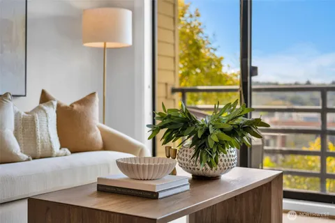 $498,750 | 3401 Wallingford Avenue North, Unit 405, Seattle, WA 98103