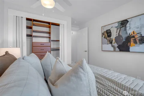 $498,750 | 3401 Wallingford Avenue North, Unit 405, Seattle, WA 98103