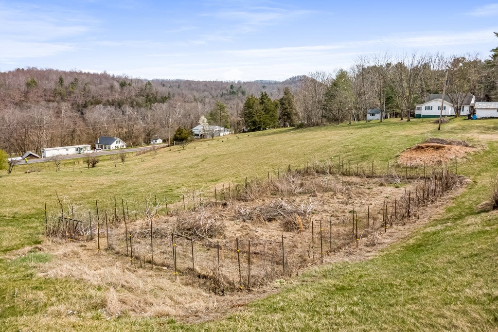 1.12 Ivanhoe Road, Unit 614 & 2634 Ivanhoe, VA 24350 - Photo 18 of 21 Gallery Image 18