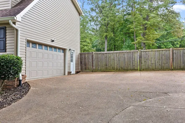 $2,600 | 2124 Burnt Hickory Drive, Chattanooga, TN 37421