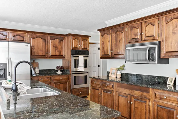 $2,600 | 2124 Burnt Hickory Drive, Chattanooga, TN 37421