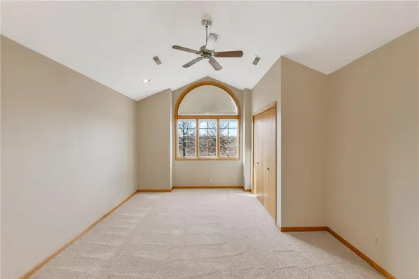 $1,000,000 | 408 Northwest 110th Street, Spickard, MO 64679