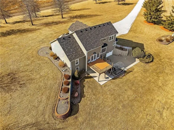 $1,000,000 | 408 Northwest 110th Street, Spickard, MO 64679