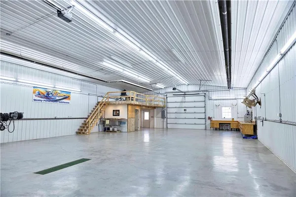 $1,000,000 | 408 Northwest 110th Street, Spickard, MO 64679