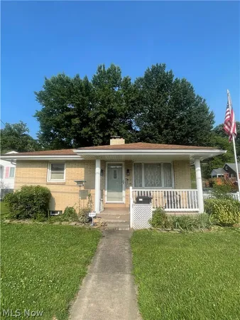 $160,000 | 1500 Commerce Street, Wellsburg, WV 26070