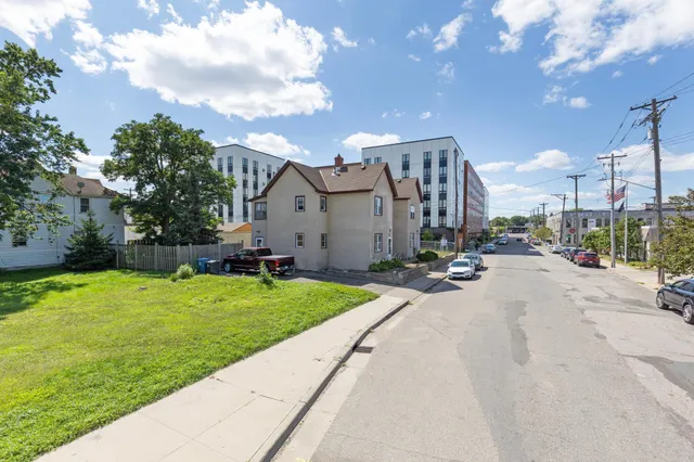 $759,000 | 916 14th Avenue Northeast, Minneapolis, MN 55413