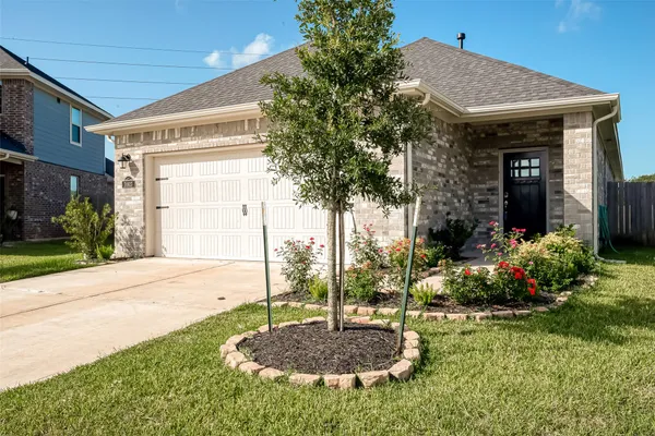 $2,300 | 31803 Wellington Pass, Fulshear, TX 77441