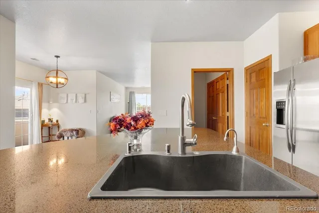 a view of entryway with a window