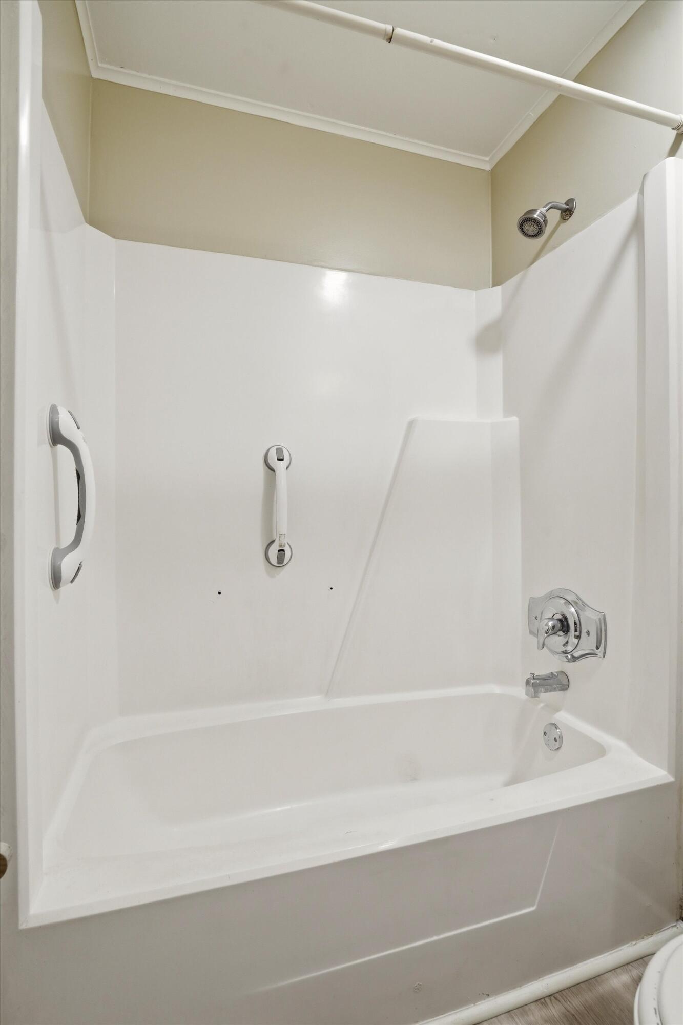 227 Farm Road Goose Creek, SC 29445 - Photo 23 of 36 shower/tub