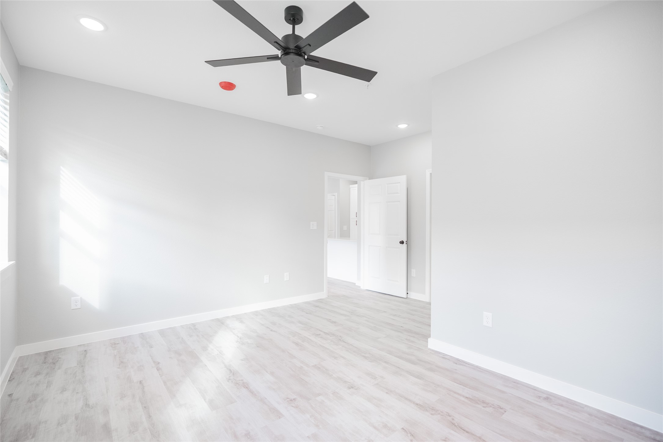 2101 Reinke Road, Unit 3207 Waller, TX 77484 - Photo 16 of 20 a view of an empty room