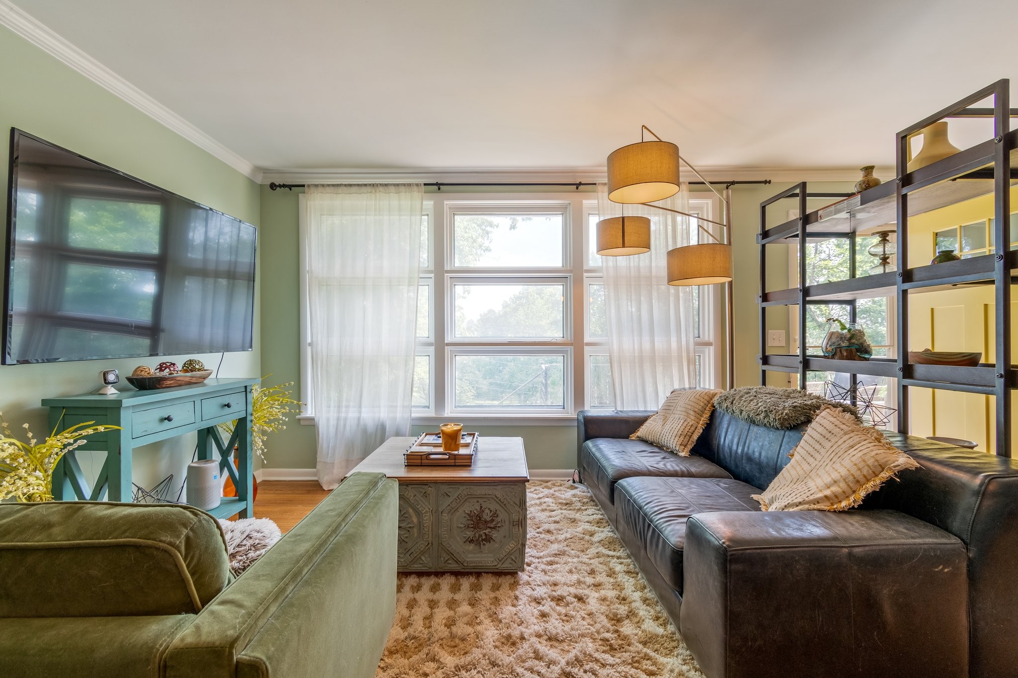 5121 Hilson Road Nashville, TN 37211 - Photo 11 of 63 Living room with a lot of window coverage for excellent lighting