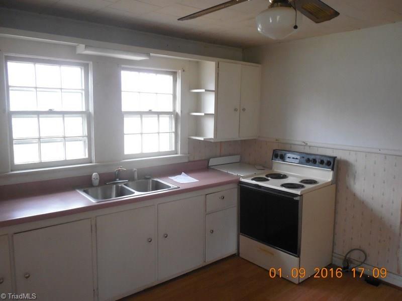 2336 Park Rd Extension Burlington, NC 27215 - Photo 3 of 10 Gallery Image 3