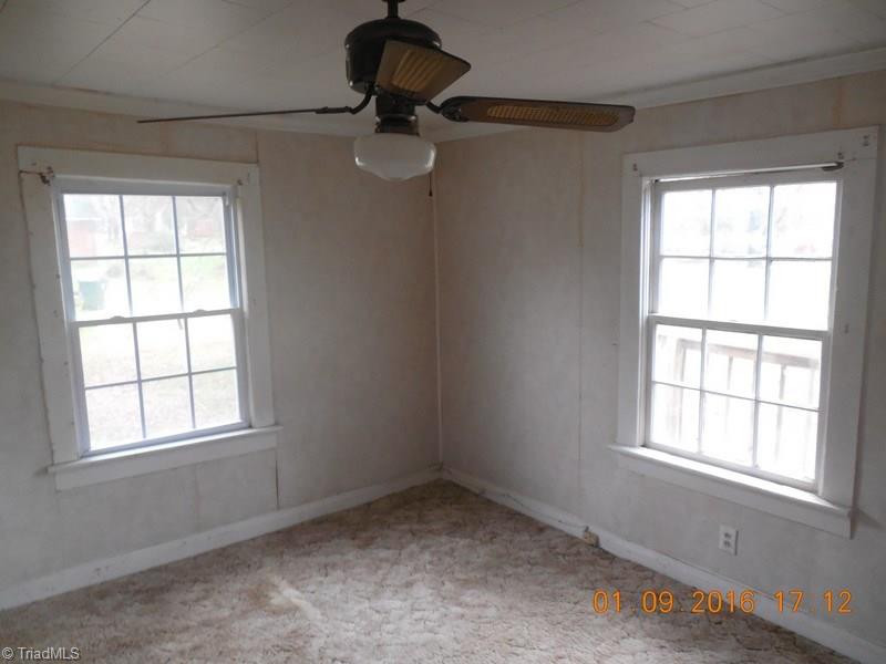 2336 Park Rd Extension Burlington, NC 27215 - Photo 5 of 10 Gallery Image 5