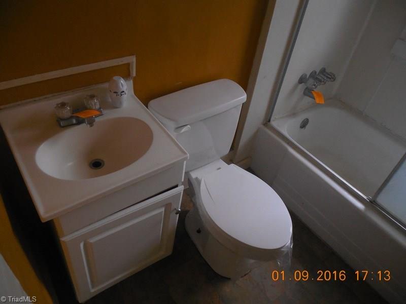 2336 Park Rd Extension Burlington, NC 27215 - Photo 7 of 10 Gallery Image 7