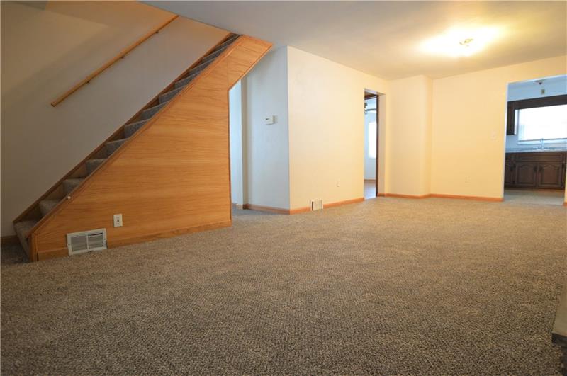 310 Old Jacks Run Road Irwin, PA 15642 - Photo 5 of 21 Living Room