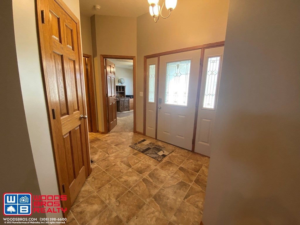 332 Redwood Road Grand Island, NE 68803 - Photo 2 of 26 Gallery Image 2