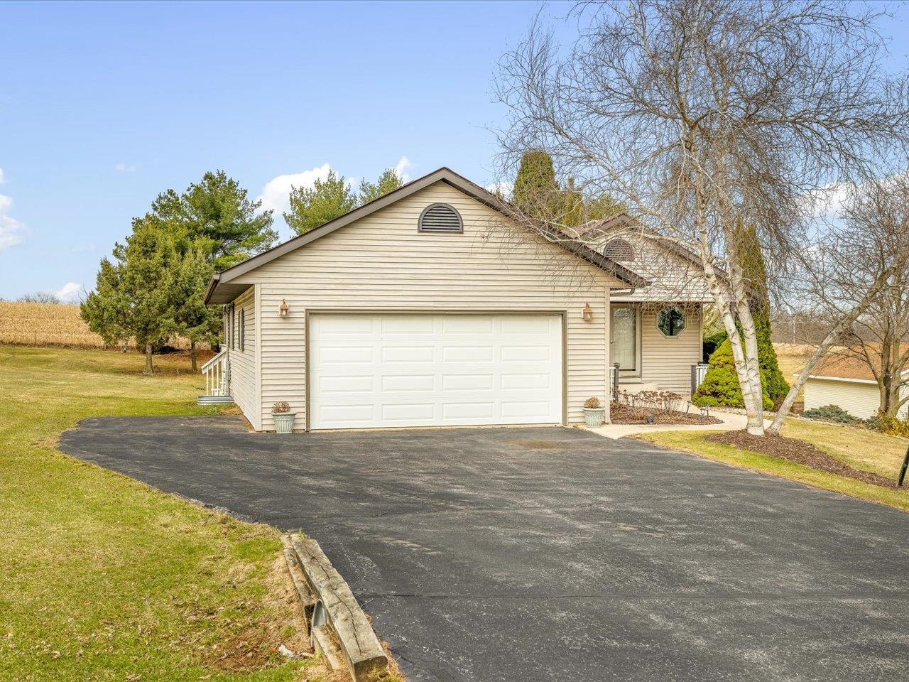 175 Lake Summerset Road Lake Summerset, IL 61019 - Photo 1 of 39